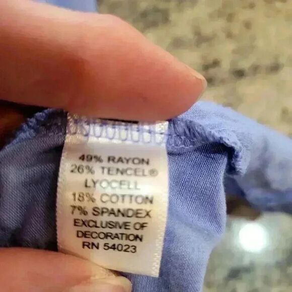 Banana Republic Women's Periwinkle Blue Rayon/Tencel/Cotton/Spandex V-neck Sleev - Picture 11 of 11